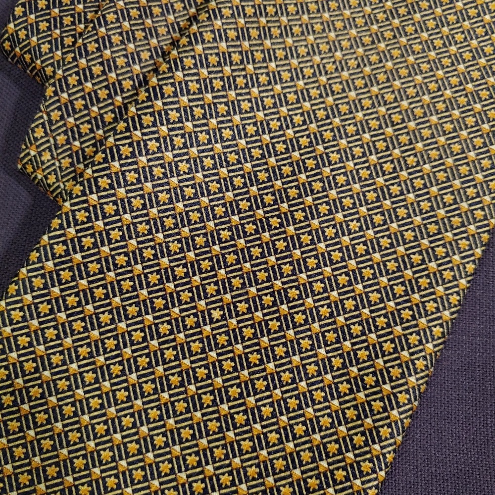 Peterborough Row Bloomingdale's Necktie Tie